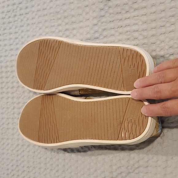 EUC TOMS Avalon slip on shoes - Picture 5 of 6